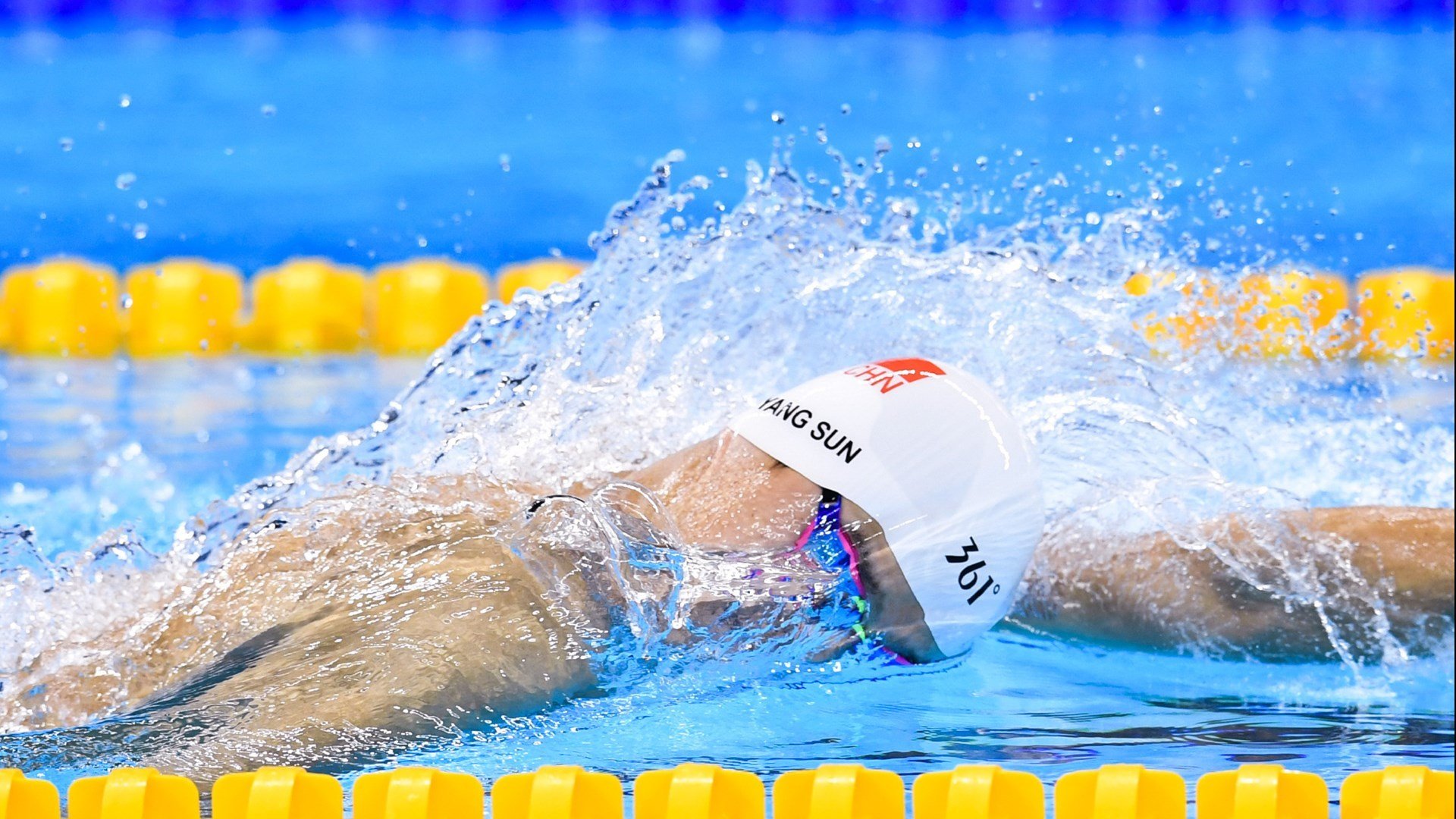 “一触即发：决赛倒计时，冠军只差一步之遥”，比赛一触即发是什么意思